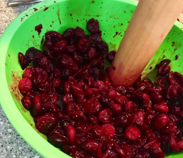 Сироп шиповника: полезные свойства и противопоказания, инструкция по применению